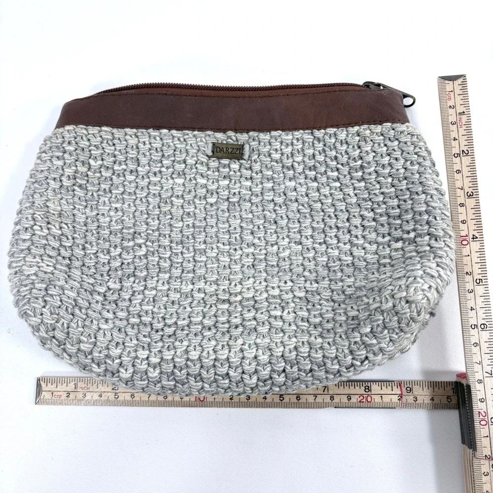 Darzzi Pouch Grey White Knit Brown‎ Leather Trim Zippered Cosmetic Bag Clutch
